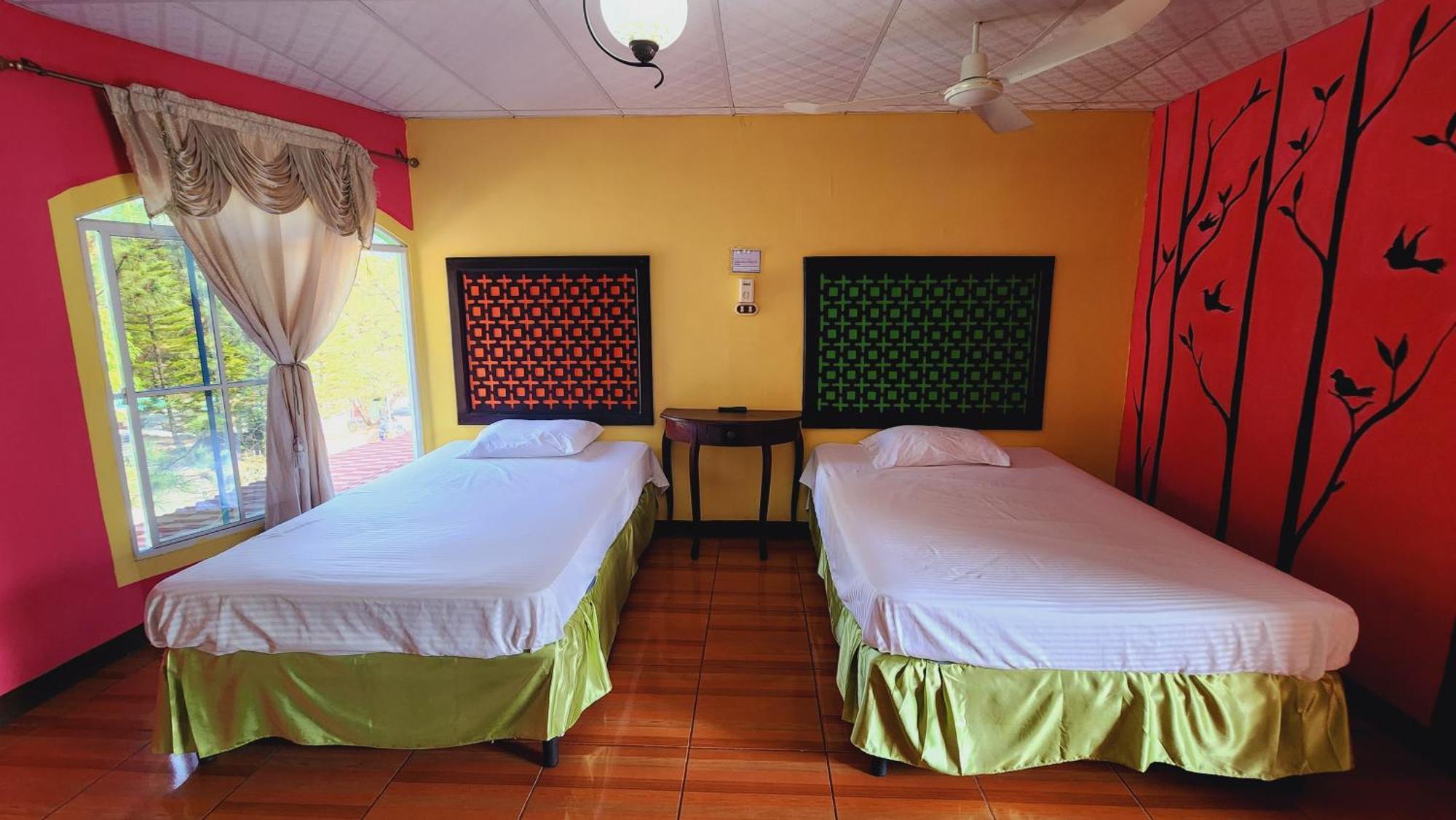 Hotel Y Restaurante Las Margaritas Perquin Room photo